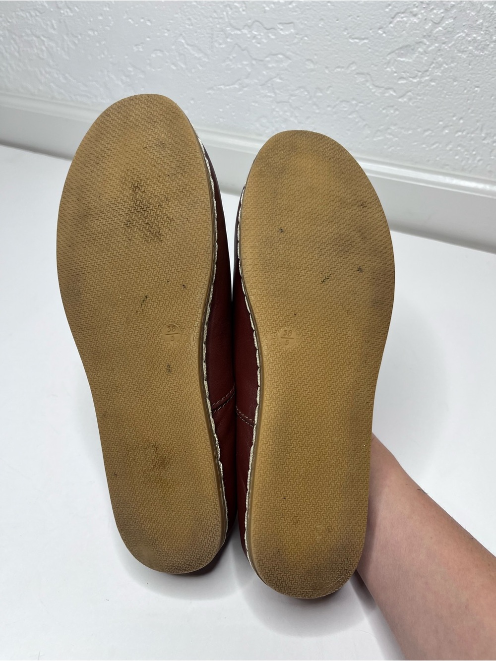 CHARIX Classic Leather Slip-On Shoes in Bordeaux size 8.5 (38.5) - Picture 7 of 13